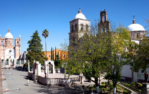 Parroquia y sus jardines